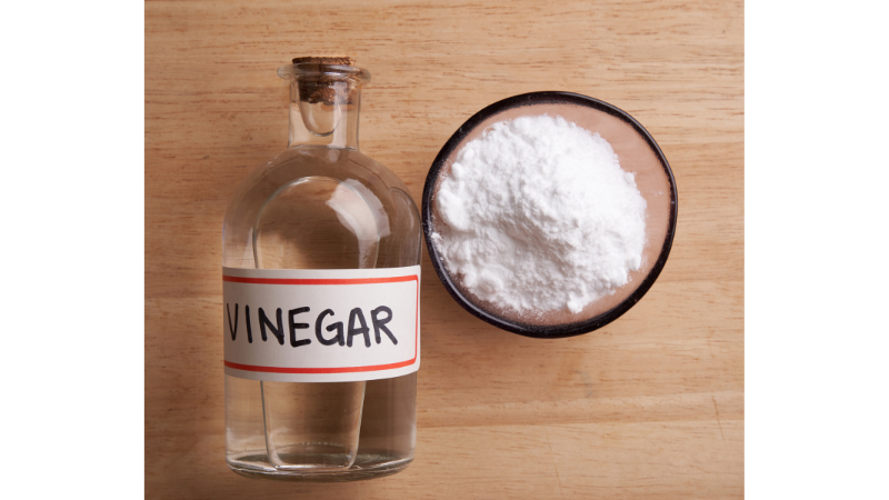 Vinegar is a versatile cleaning agent photo